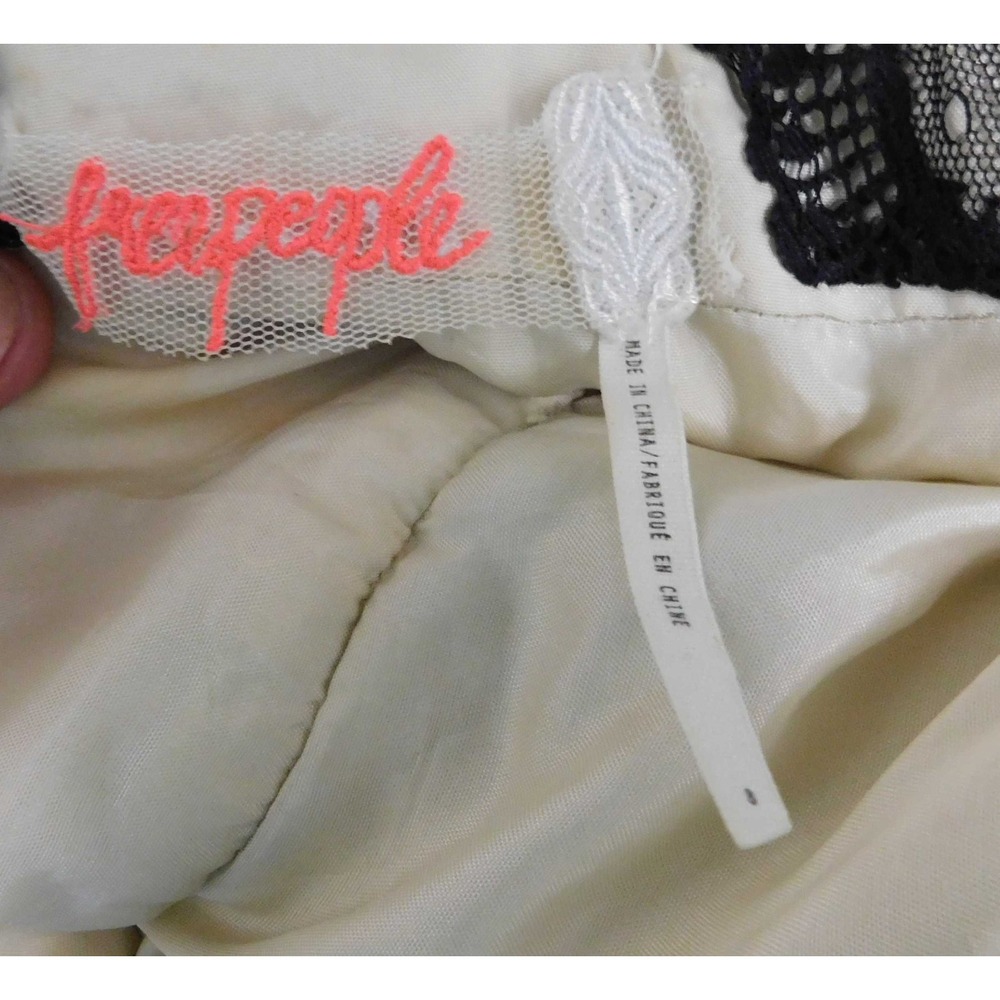 FREE PEOPLE RAMBLING ROSE DRESS EMBROIDERED ROSES IVORY TULLE SIZE 8 $350 - Picture 7 of 8